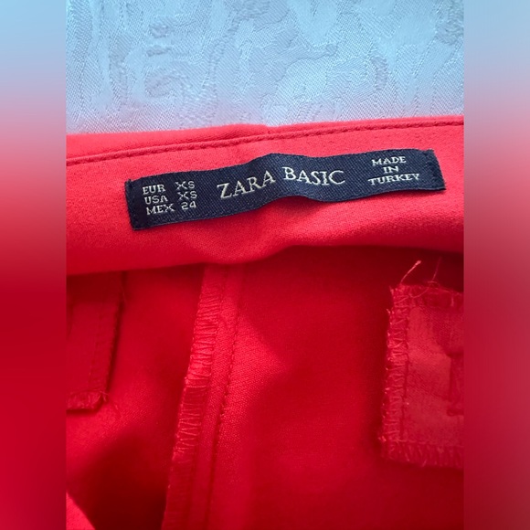 Red pants - Picture 4 of 5